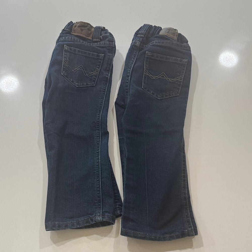 Bundle of 2- Wrangler Boys Jeans 2T